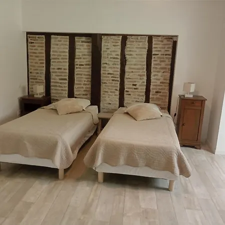 Les Charmilles Bed & Breakfast Saint-Jean-de-Losne Exterior photo